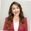 Valeria Flores