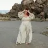 Curvy Sam