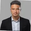 Robert Briana