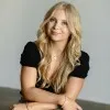 Amelia Holcomb