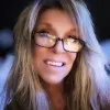 Leslie Bonds