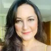 Renata De Freitas Hülle