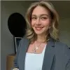 Larissa Mello