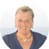 Julia Almont