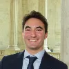 Ezra Thau