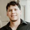 Tomas Alvizo