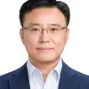 YOUNG YOON LEE