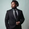 André