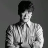 Yong Hyuk Lee