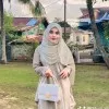 Nik Amira