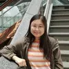 Yixia She