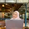 Gania Ikhwatien