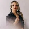 Naely Dourado