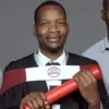 Kgahliso Tau